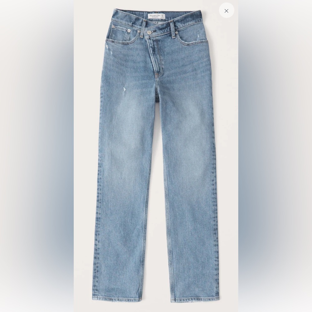 Abercrombie Ultra High Rise 90s Straight Jeans